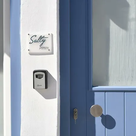 Salty New & Cozy Studio In The Center Of * Naousa (Paros)